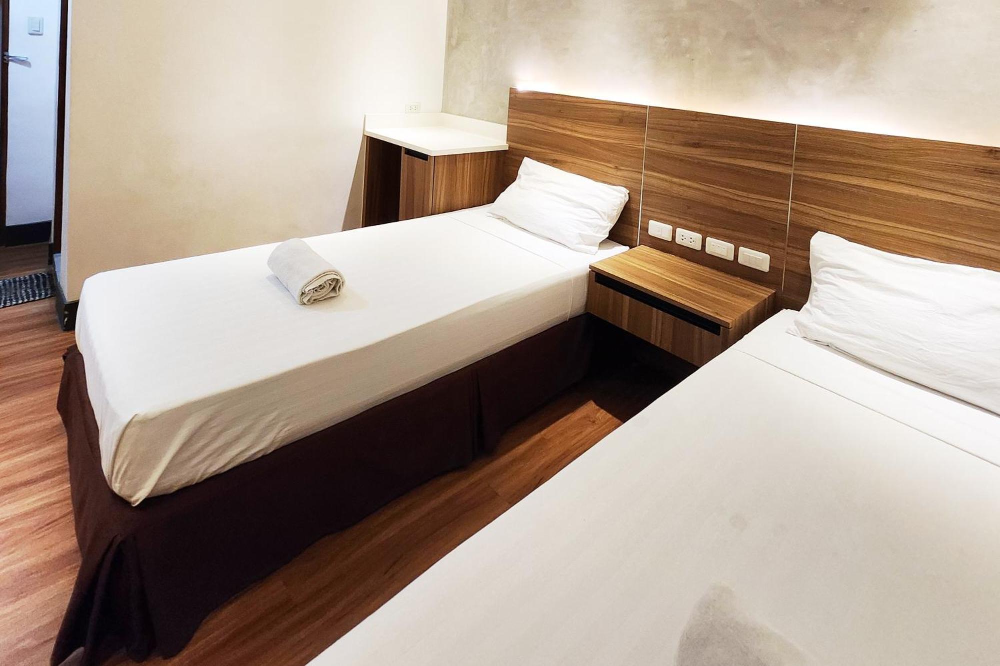 Boulevard Pension Hotel 宿务 外观 照片