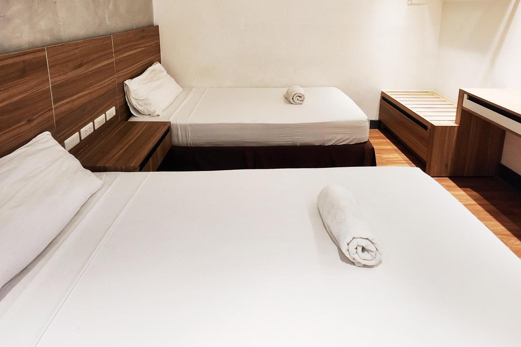 Boulevard Pension Hotel 宿务 外观 照片