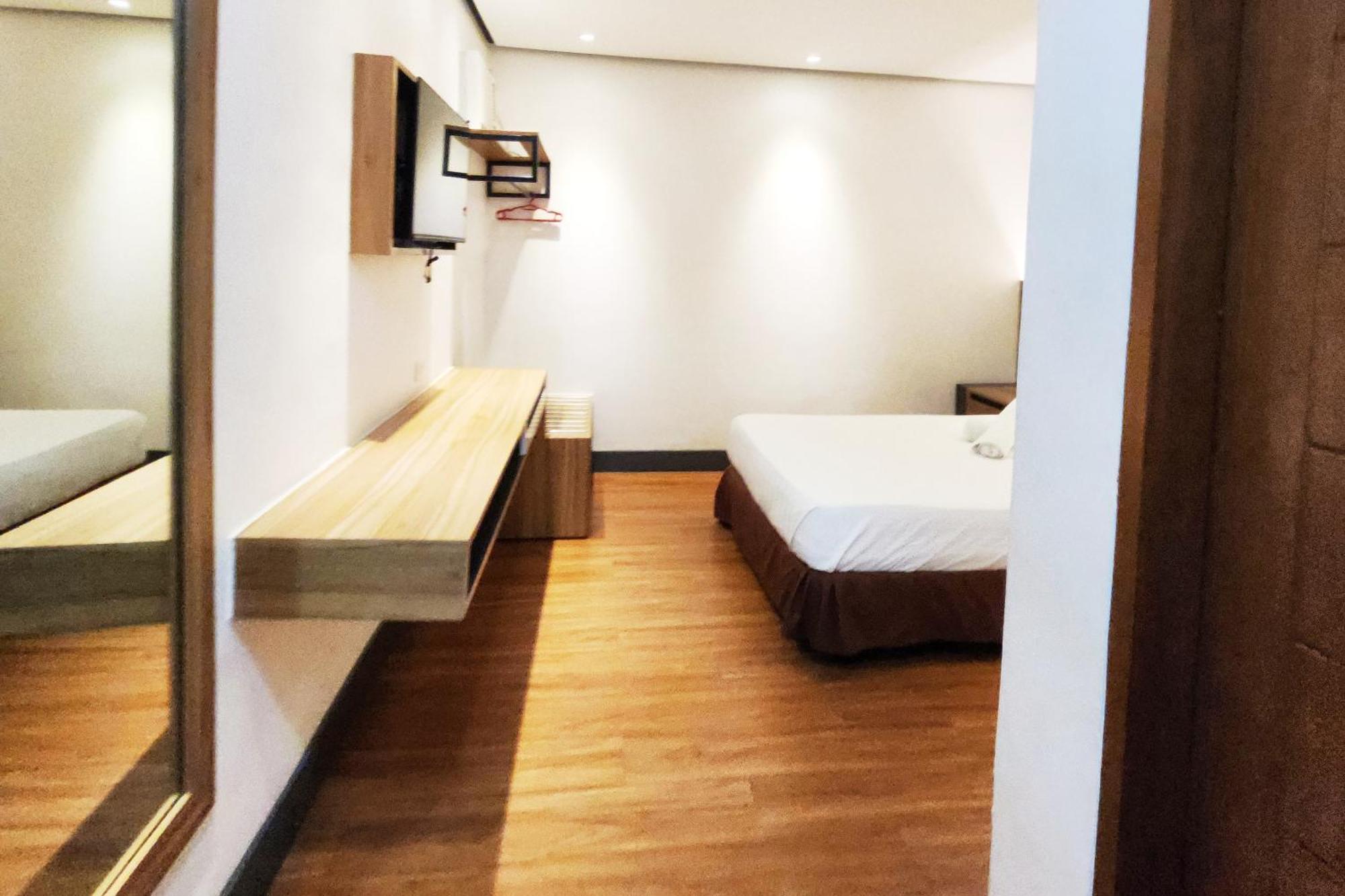 Boulevard Pension Hotel 宿务 外观 照片