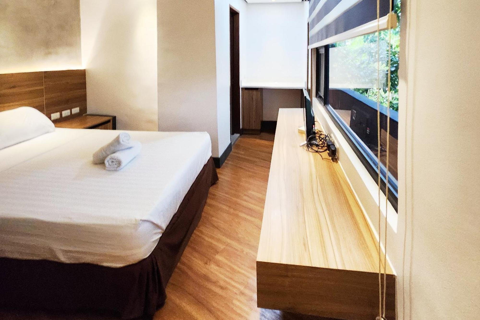 Boulevard Pension Hotel 宿务 外观 照片