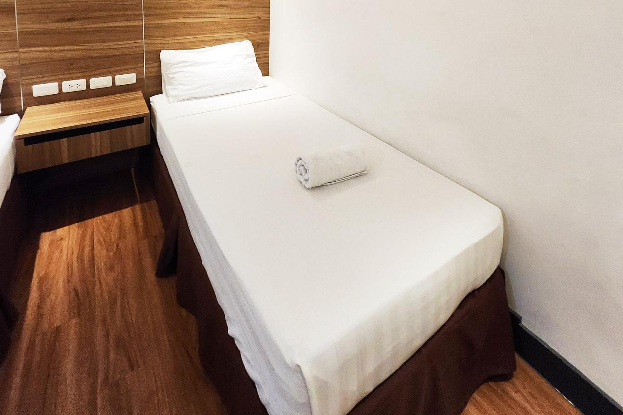 Boulevard Pension Hotel 宿务 外观 照片