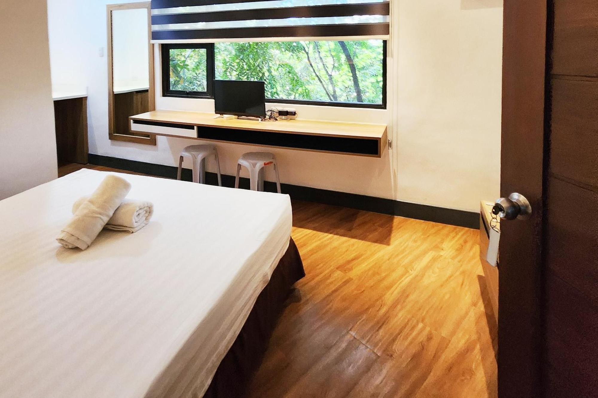 Boulevard Pension Hotel 宿务 外观 照片
