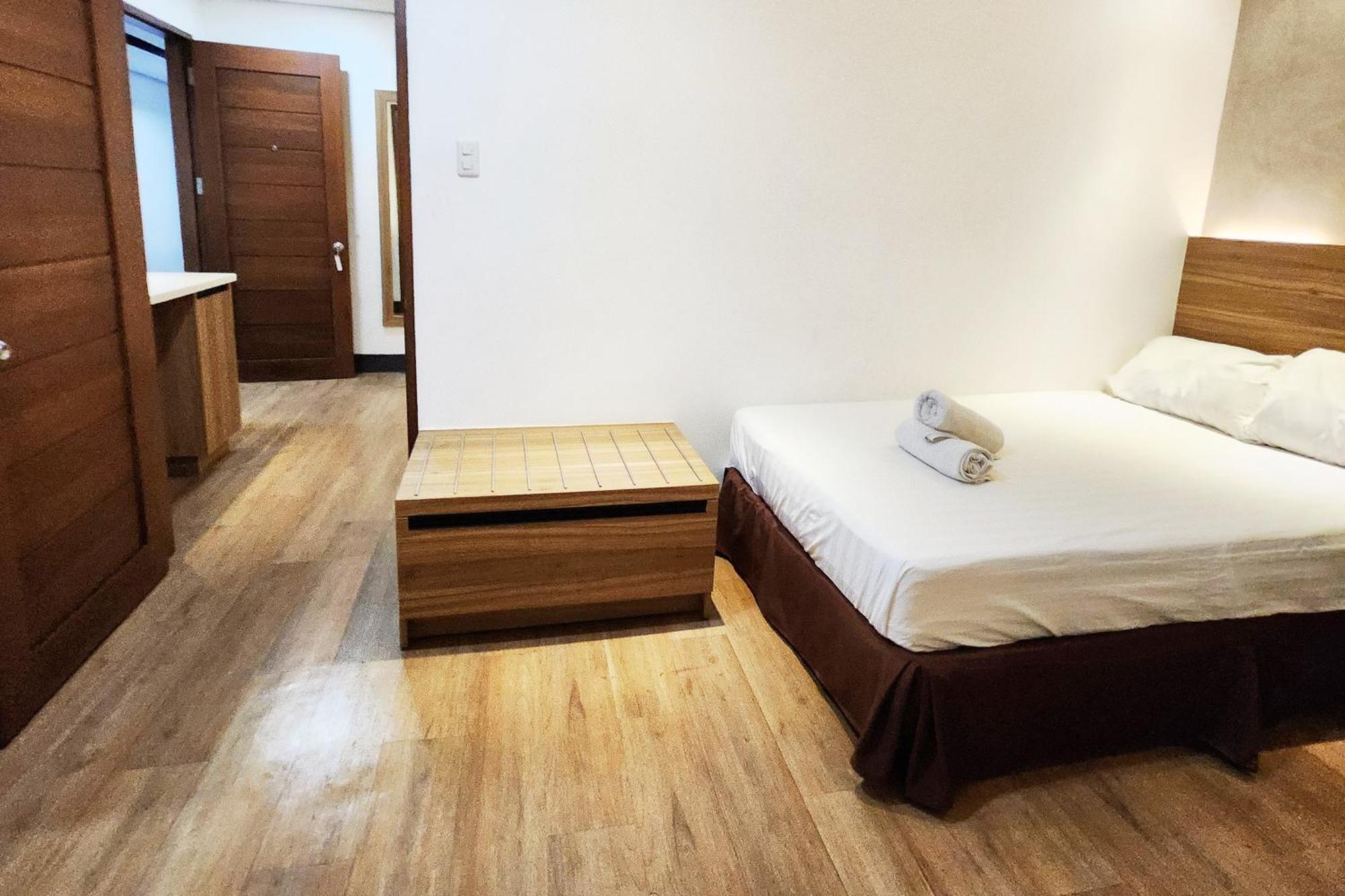 Boulevard Pension Hotel 宿务 外观 照片